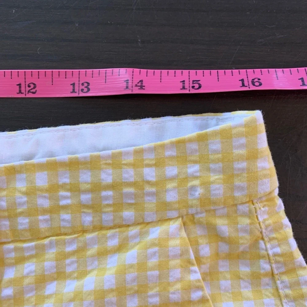 Old Navy Yellow Gingham Seersucker Everyday Shorts Size‎ 8 Women's Preppy Summer